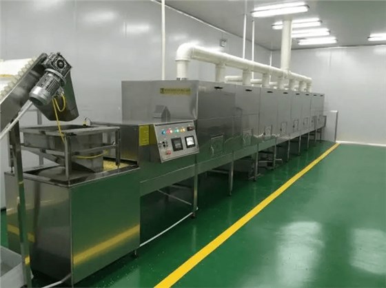 烘烤設(shè)備上使用NMRV蝸輪蝸桿減速機.png